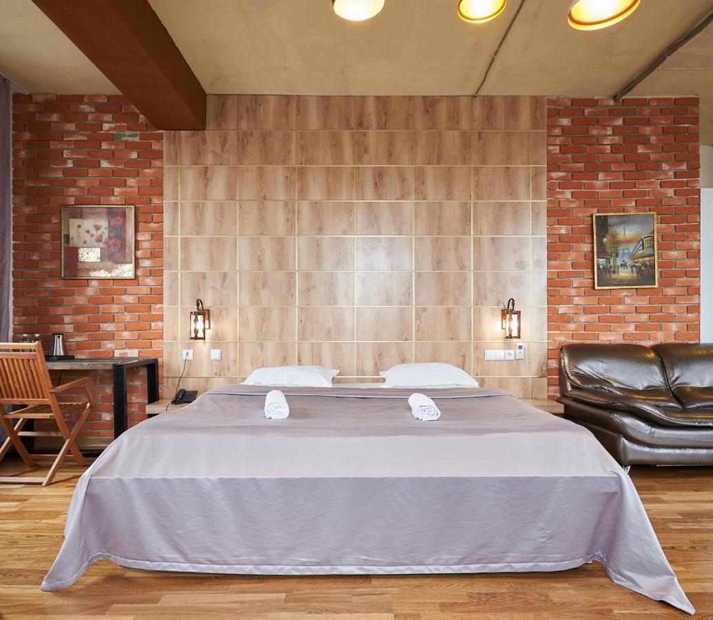 7 Days Hotel Алматы Экстерьер фото